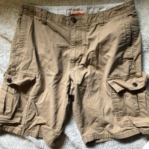 Dockers cargo shorts size 34